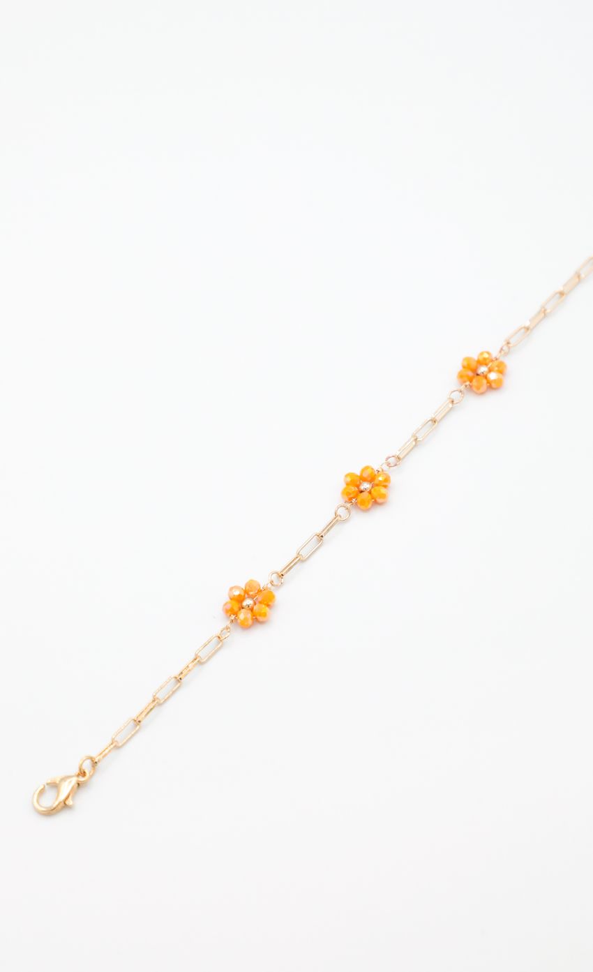 Picture Grateful For You Bracelet in Orange. Source: https://media-img.lucyinthesky.com/data/Mar22_2/850xAUTO/1J7A6564.JPG