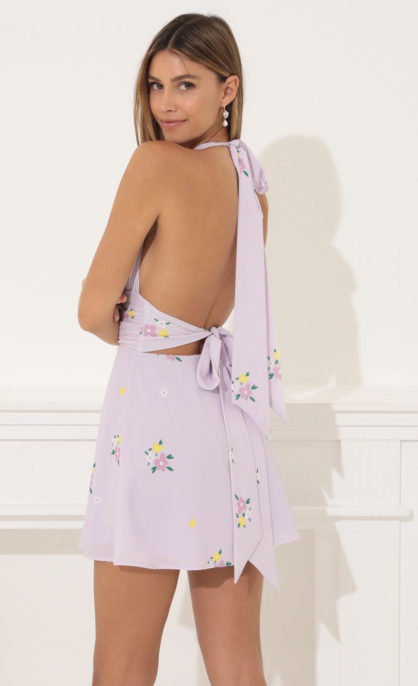 Picture Waverly Crepe Dress in Floral Lavender. Source: https://media-img.lucyinthesky.com/data/Mar22_2/850xAUTO/1V9A3430.JPG