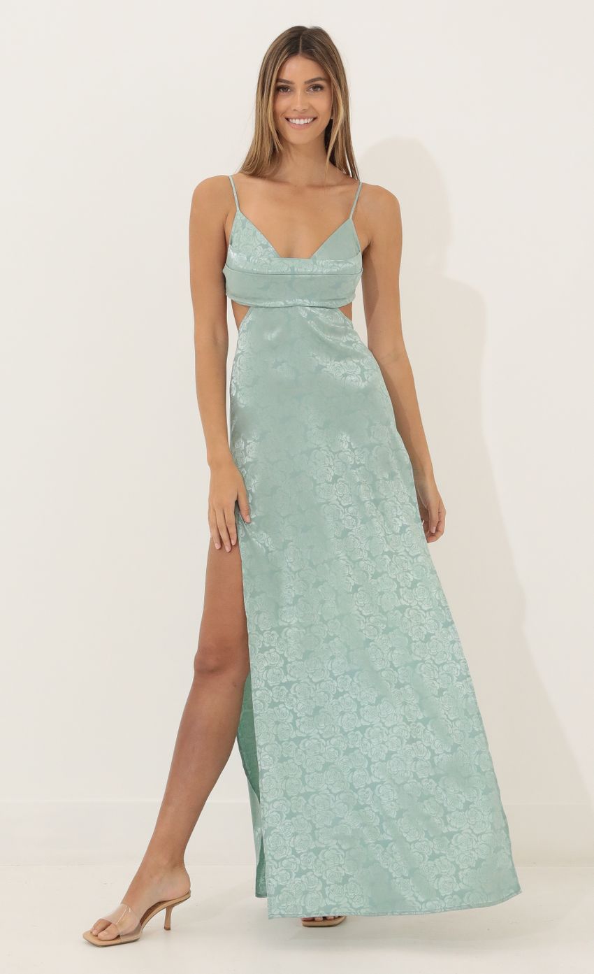 Picture Floral Maxi in Green. Source: https://media-img.lucyinthesky.com/data/Mar22_2/850xAUTO/1V9A5084.JPG