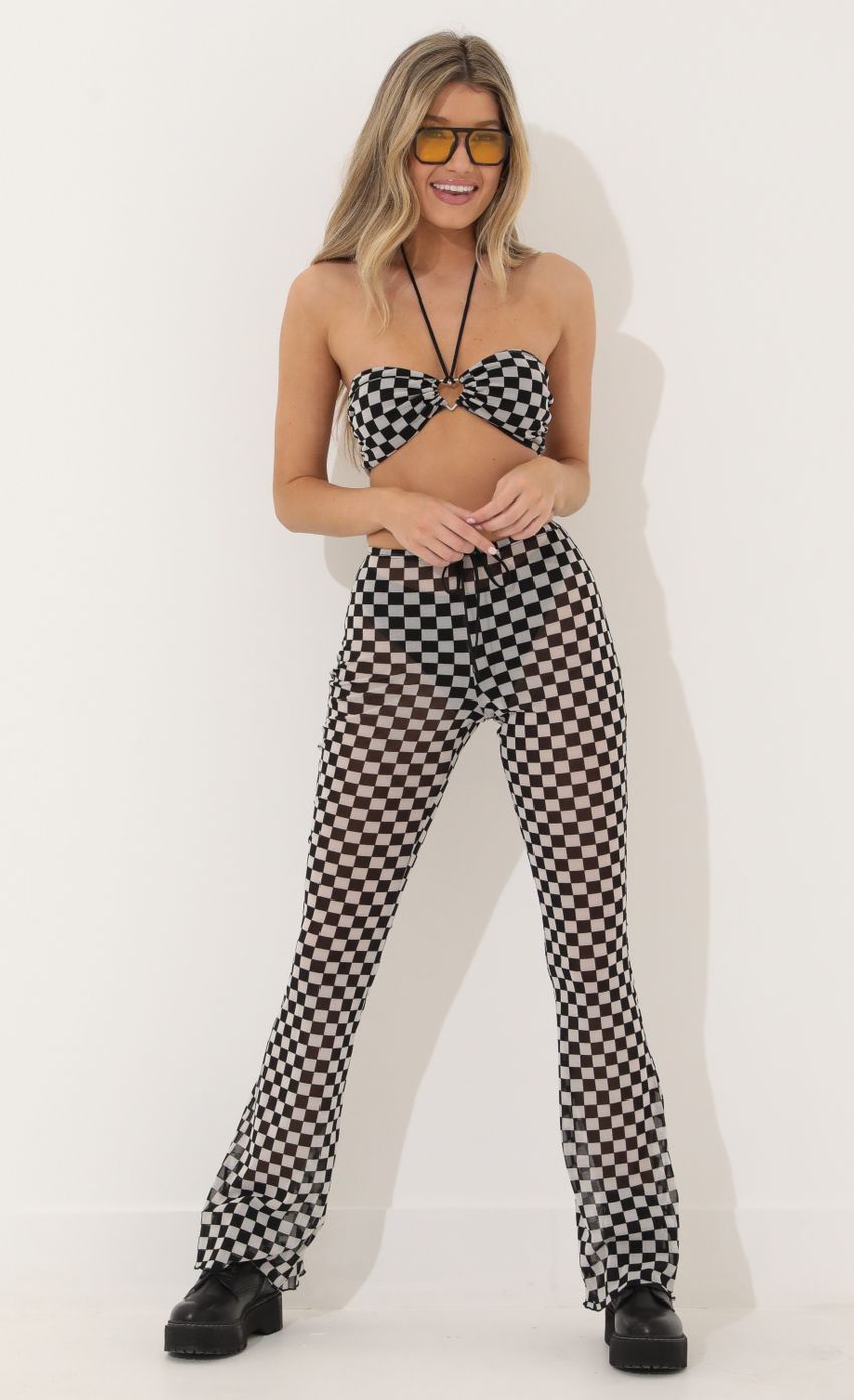 Picture Journee Three Piece Set in Checkered. Source: https://media-img.lucyinthesky.com/data/Mar22_2/850xAUTO/1V9A7417_21.JPG