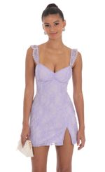 Picture Sweetheart Neck Lace Dress in Lavender. Source: https://media-img.lucyinthesky.com/data/Mar24/150xAUTO/5d4435a8-3319-433a-a400-b69602c2a665.jpg