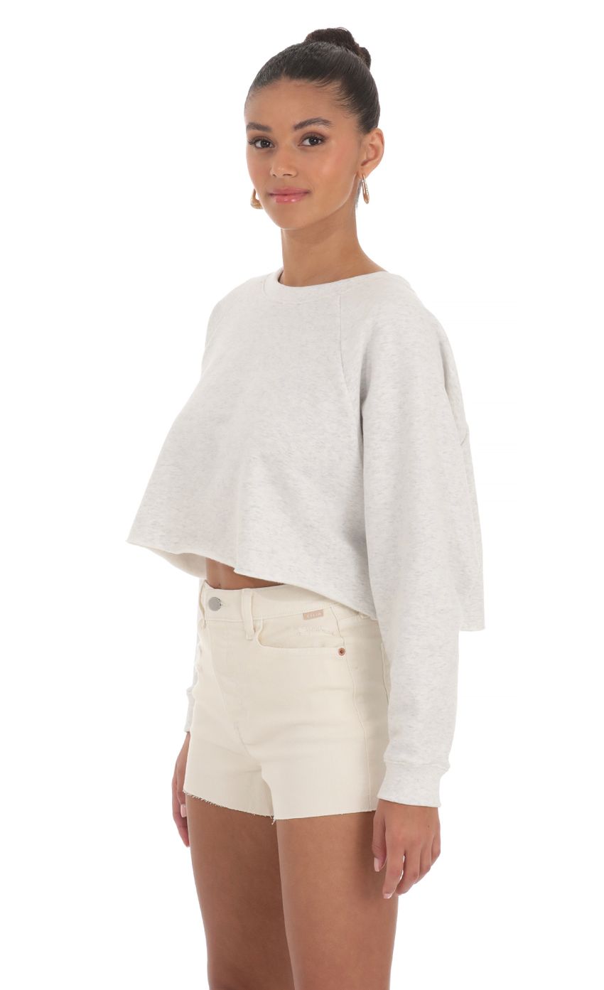 Picture Fleece Cropped Jumper in Heather Grey. Source: https://media-img.lucyinthesky.com/data/Mar24/850xAUTO/32877304-1683-4d04-8226-264c2b10f1f7.jpg