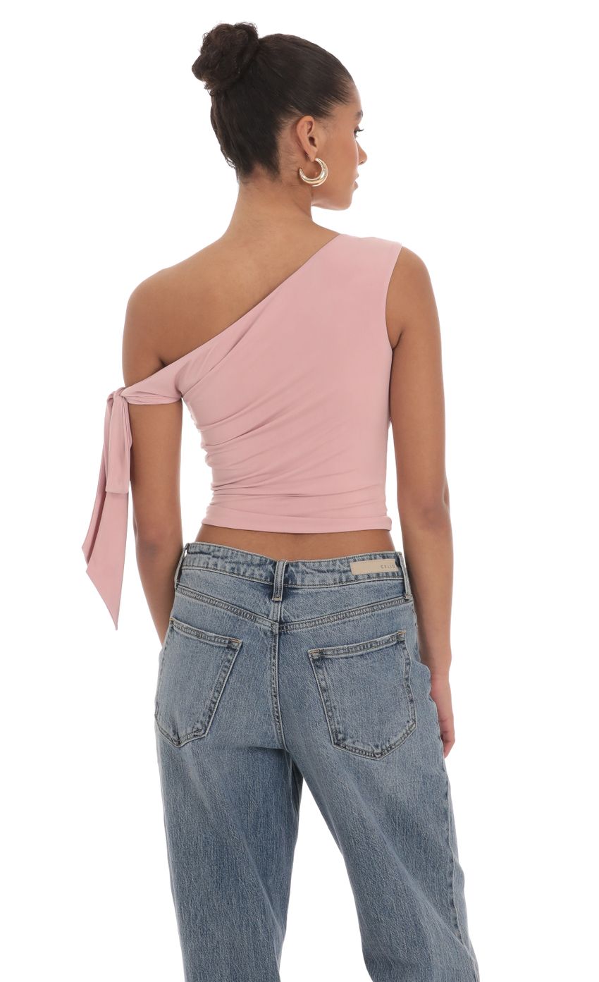 Picture Off Should Tie Sleeve in Mauve Pink. Source: https://media-img.lucyinthesky.com/data/Mar24/850xAUTO/8b6d8981-13d5-4c76-bc12-89a20fc687a1.jpg