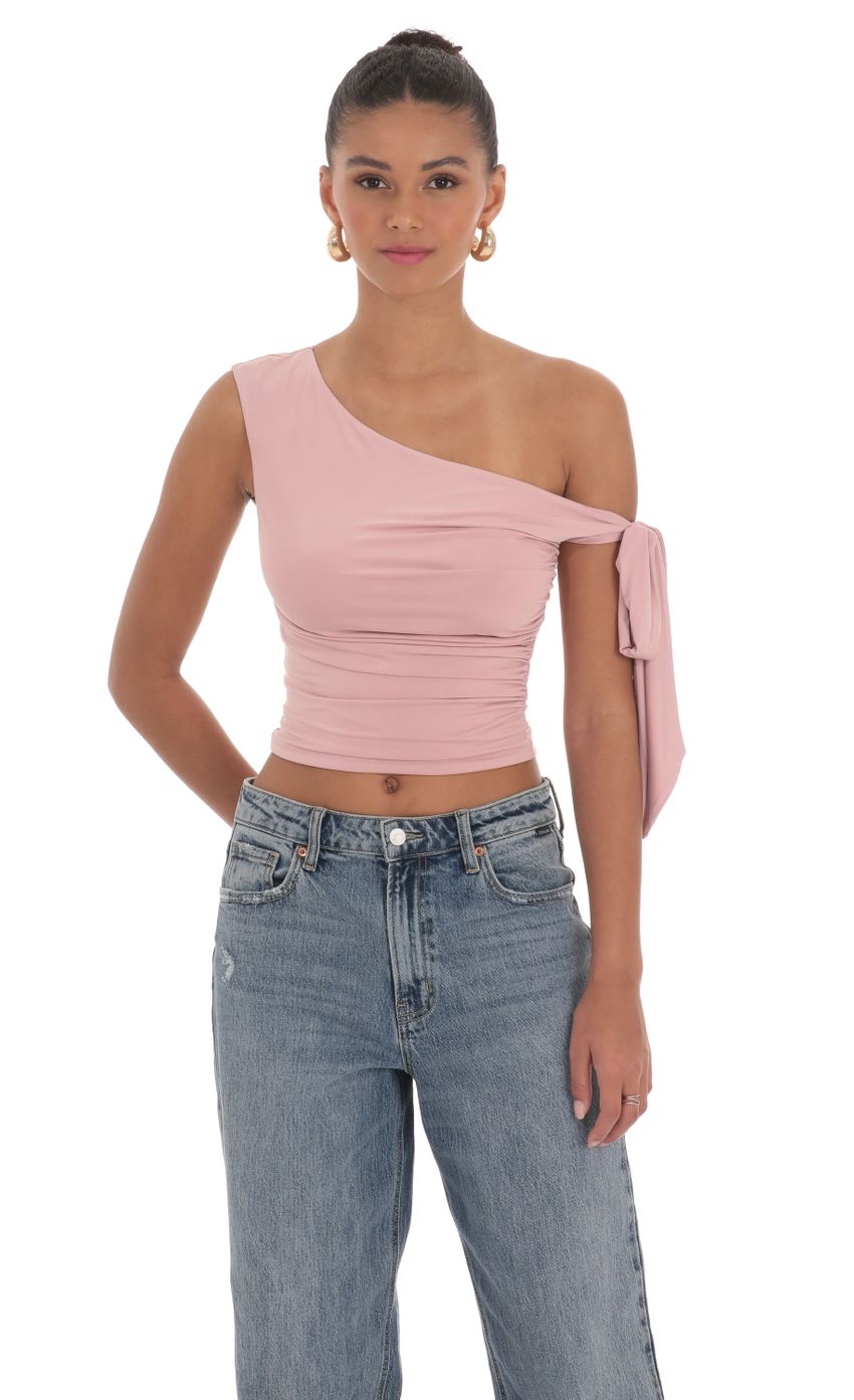 Picture Off Should Tie Sleeve in Mauve Pink. Source: https://media-img.lucyinthesky.com/data/Mar24/850xAUTO/9dcdfa01-8793-4633-b883-f4db9f8ad09e.jpg