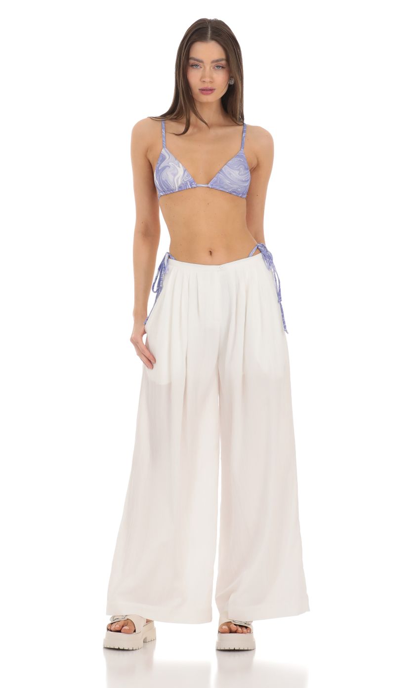 Picture Wide Leg Pants in White. Source: https://media-img.lucyinthesky.com/data/Mar24/850xAUTO/a79c2fe7-465c-41dd-bb5f-ef31753ece8f.jpg