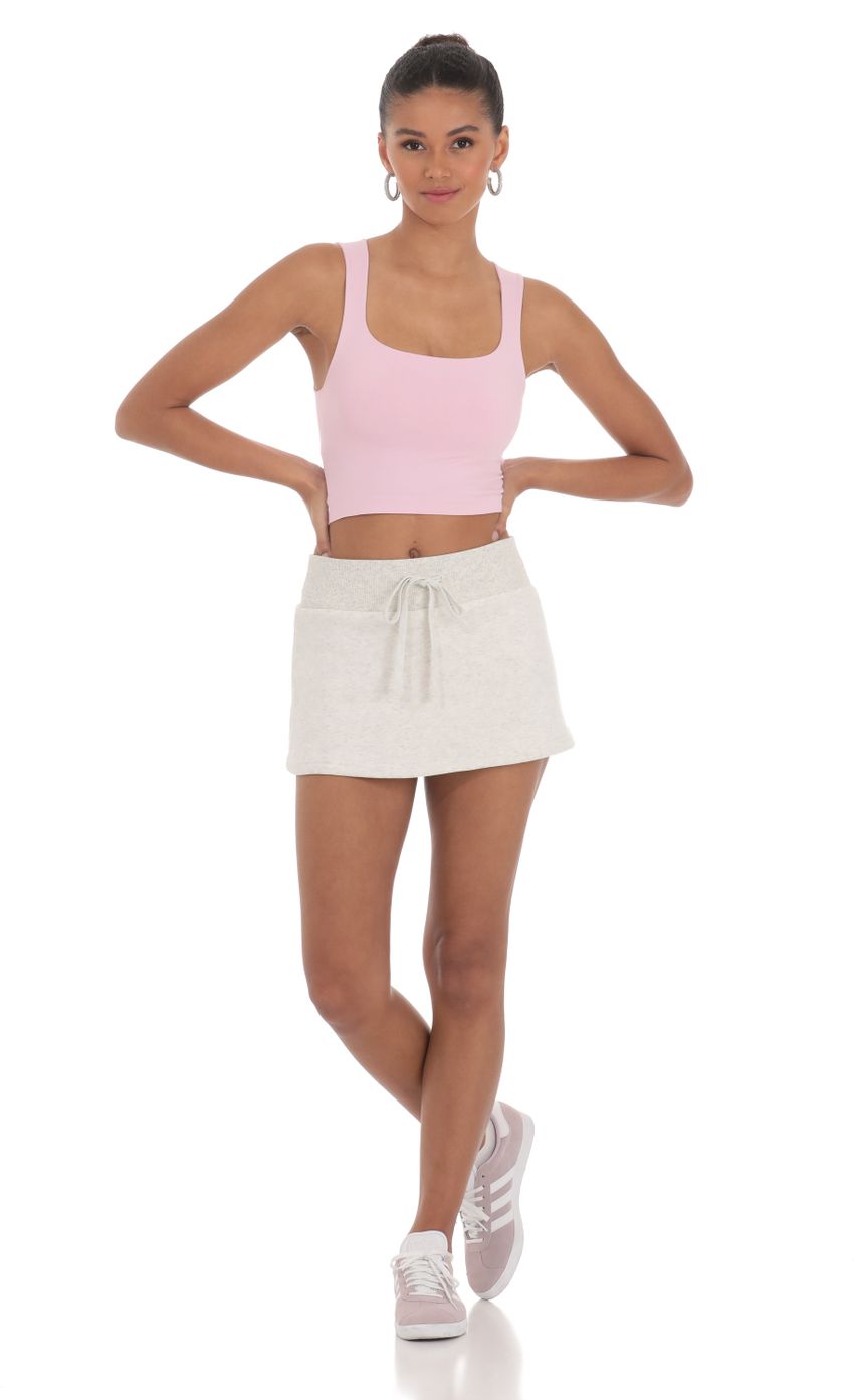 Picture Fleece Skort in Heather White. Source: https://media-img.lucyinthesky.com/data/Mar24/850xAUTO/abc71360-7c7d-4c3e-843f-2cbd778303af.jpg