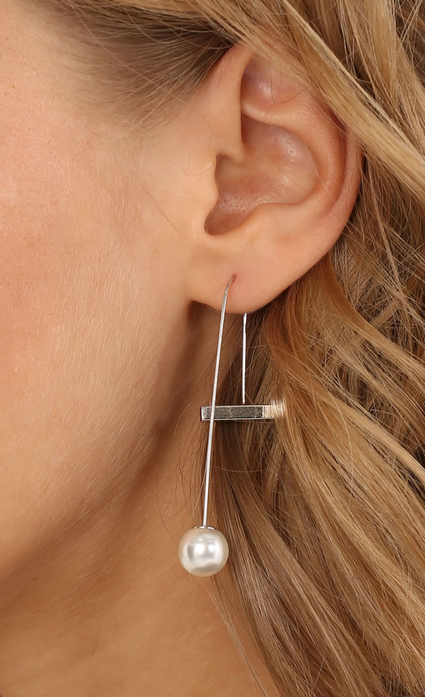 Picture Pearl Bar Drop Earring In Silver. Source: https://media-img.lucyinthesky.com/data/May15_2/850xAUTO/0Y5A25111.JPG