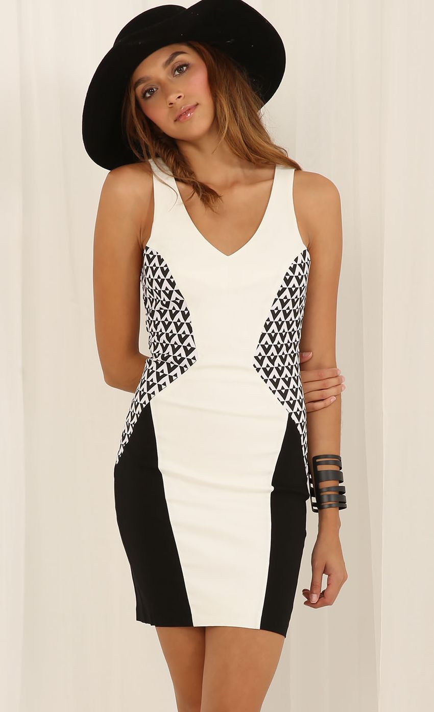 Picture Black And White Panel Bodycon Dress. Source: https://media-img.lucyinthesky.com/data/May15_2/850xAUTO/0Y5A9014.JPG