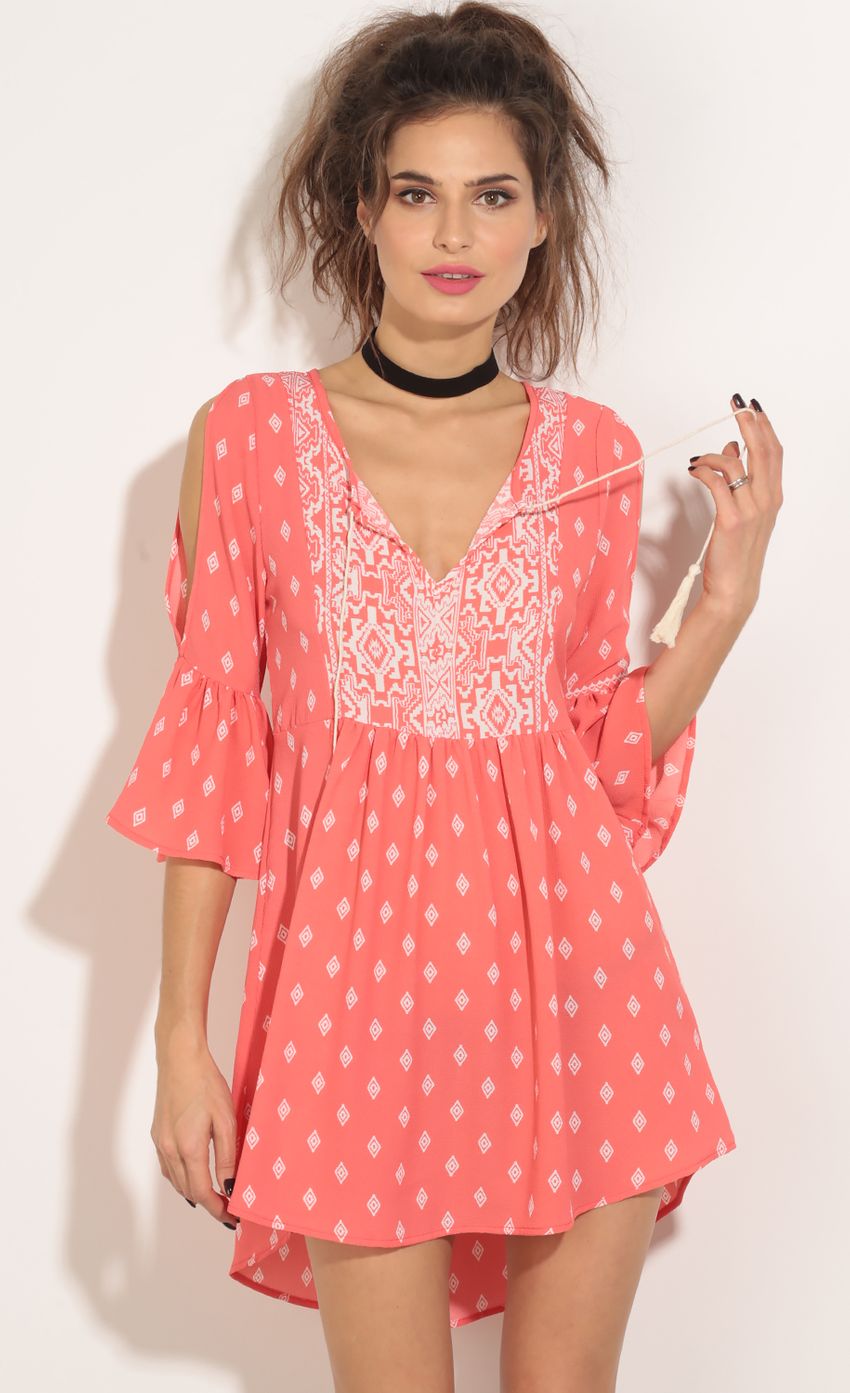 Picture Tribal Diamond Day Dress In Coral. Source: https://media-img.lucyinthesky.com/data/May16_1/850xAUTO/0Y5A0370.JPG