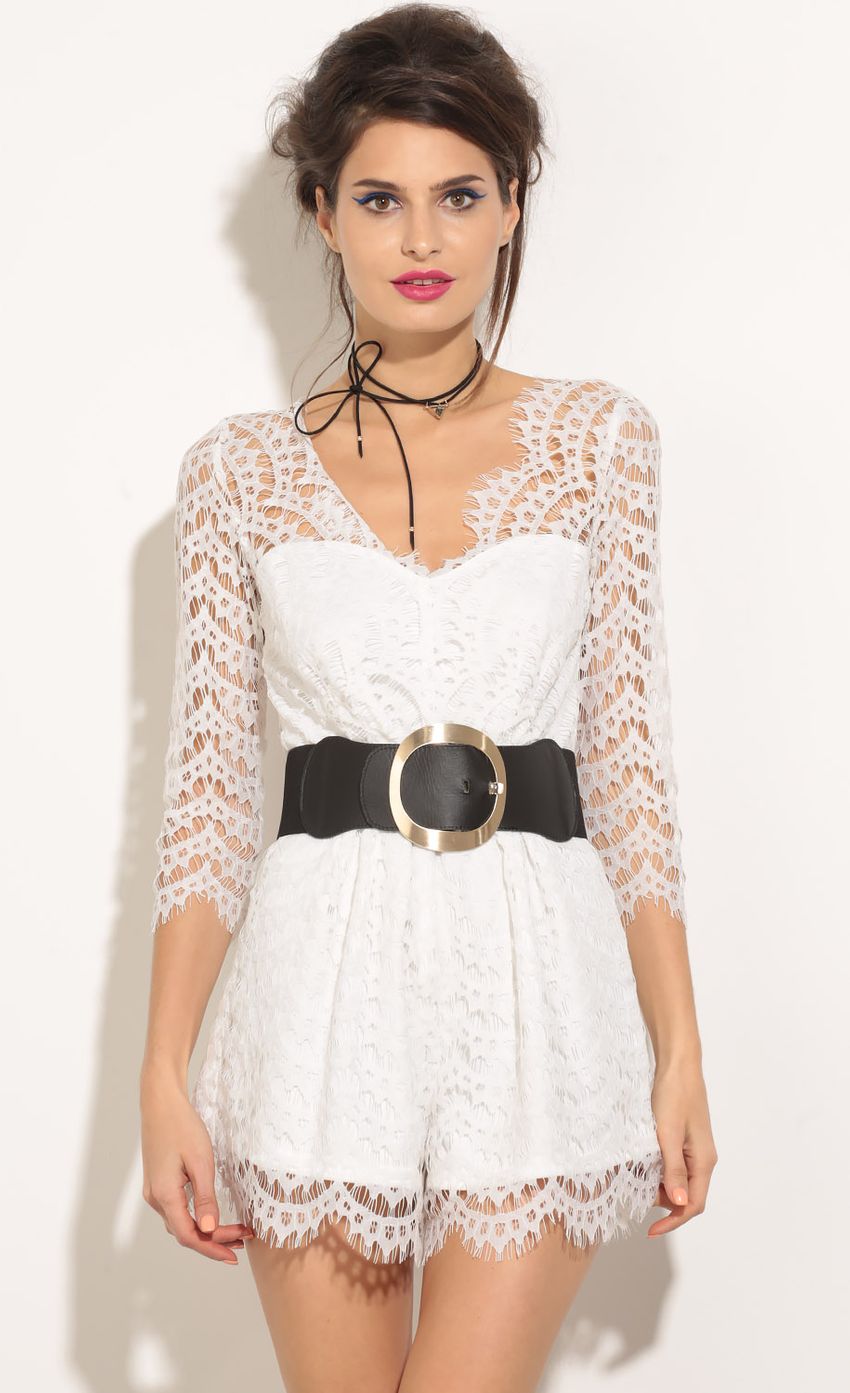 Picture Lace Sweetheart Romper In White. Source: https://media-img.lucyinthesky.com/data/May16_1/850xAUTO/0Y5A1588.JPG