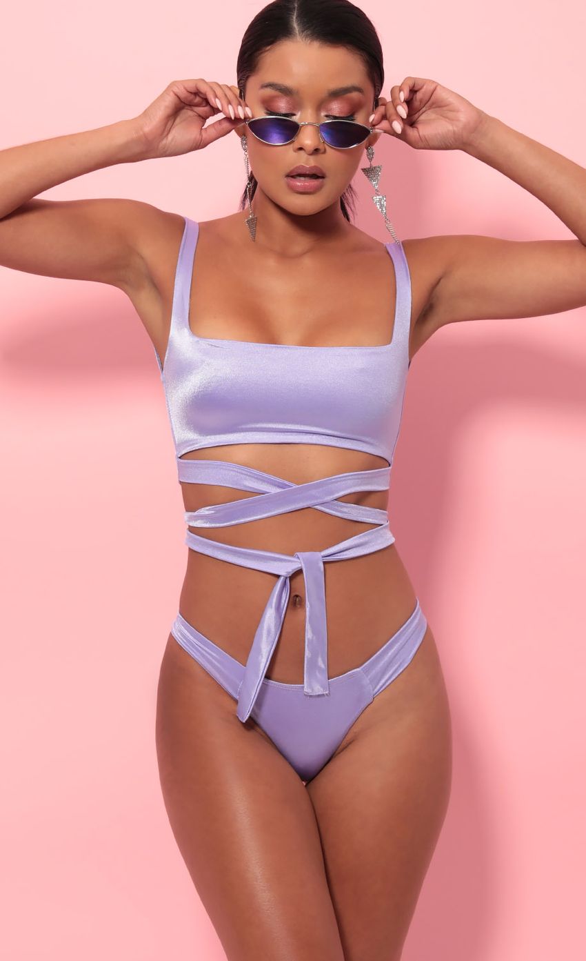 Picture Venice Glow Bikini in Lavender. Source: https://media-img.lucyinthesky.com/data/May19_2/850xAUTO/781A1209.JPG