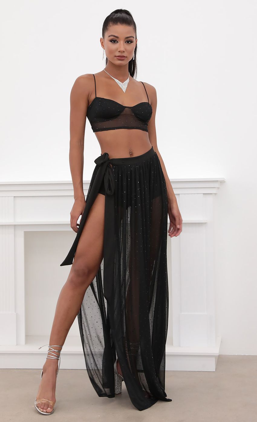 Picture Avery Twinkling Black Mesh Maxi Set. Source: https://media-img.lucyinthesky.com/data/May20_2/850xAUTO/781A0626.JPG