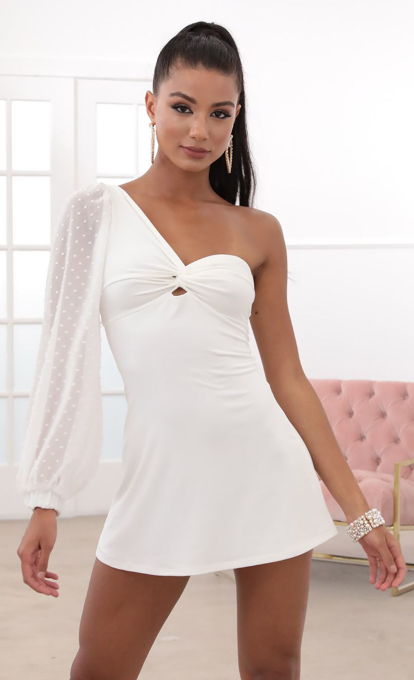 Picture Shoulder Puff A-line Dress in White. Source: https://media-img.lucyinthesky.com/data/May20_2/850xAUTO/781A2088.JPG