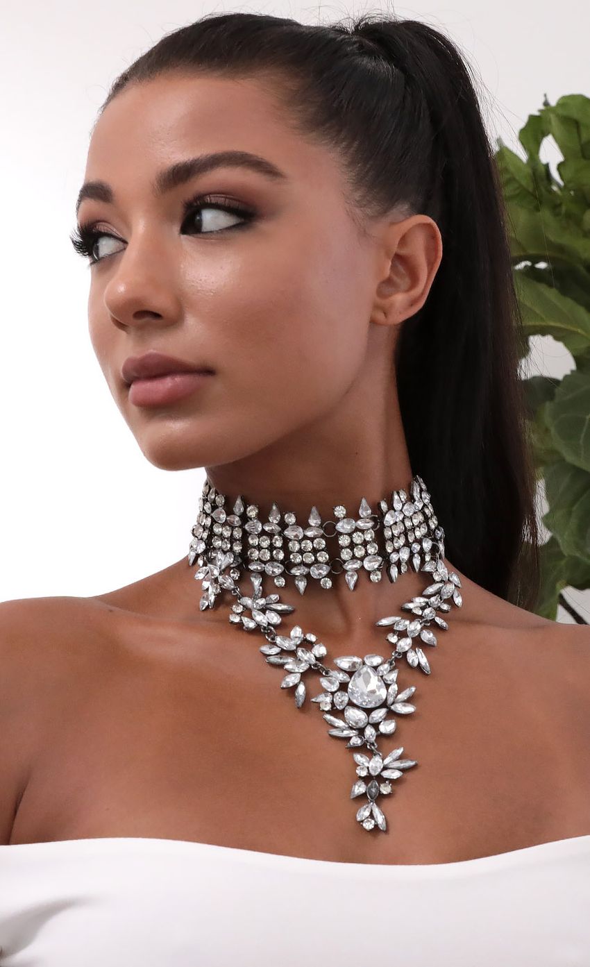 Picture Everly Choker and Necklace Set. Source: https://media-img.lucyinthesky.com/data/May20_2/850xAUTO/781A8955S.JPG