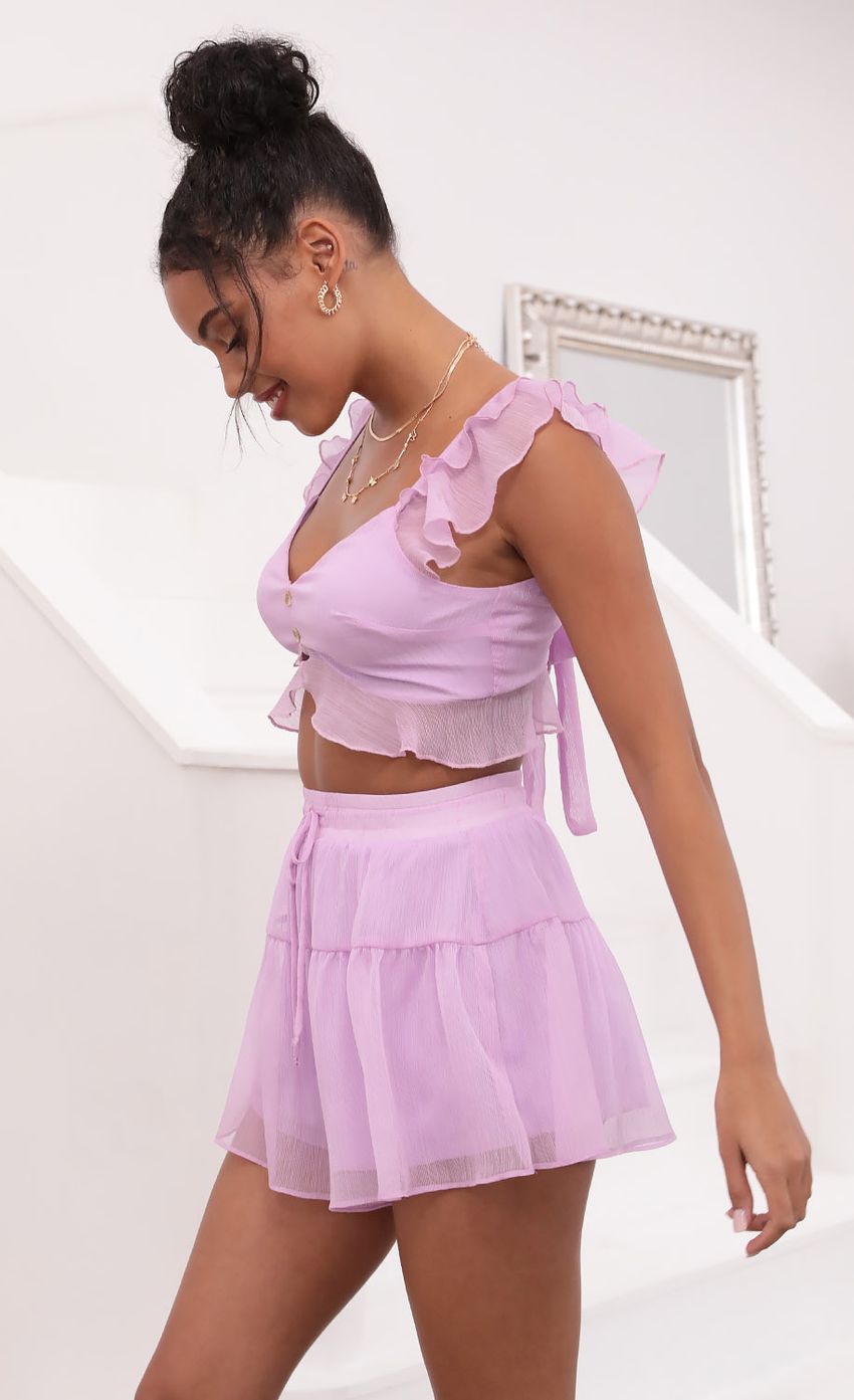 Picture Crinkle Chiffon Set in Lavender. Source: https://media-img.lucyinthesky.com/data/May21_1/850xAUTO/1V9A4941.JPG
