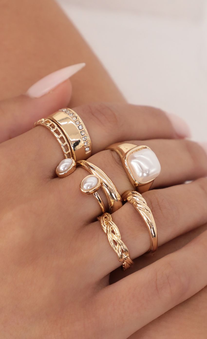 Picture Pearl Embellished Ring Set. Source: https://media-img.lucyinthesky.com/data/May21_1/850xAUTO/AT2A4000.JPG