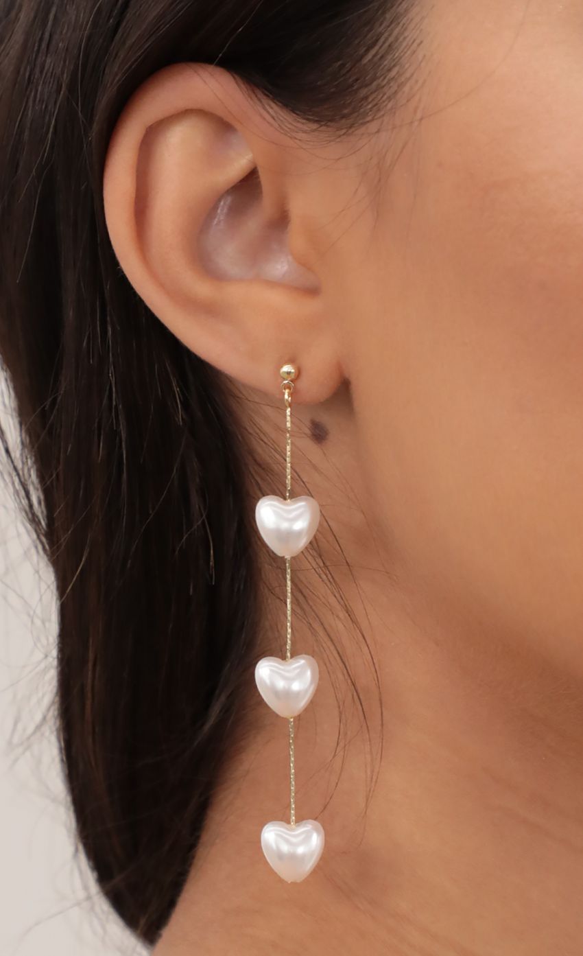 Picture Pearl Heart-Shaped Drop Earrings. Source: https://media-img.lucyinthesky.com/data/May21_1/850xAUTO/AT2A4217.JPG