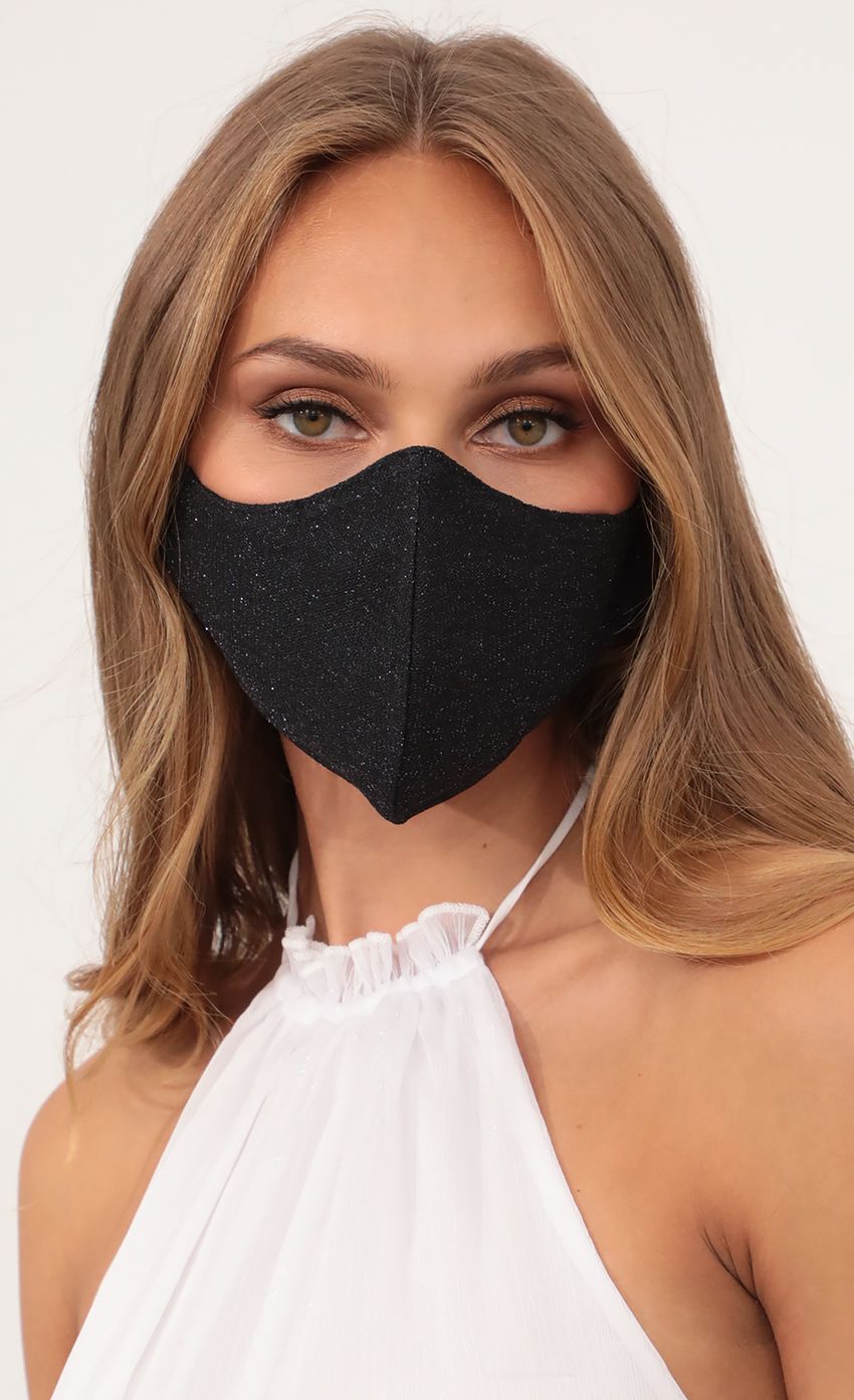 Picture Shimmer Face Mask in Black. Source: https://media-img.lucyinthesky.com/data/May21_1/850xAUTO/AT2A8442.JPG