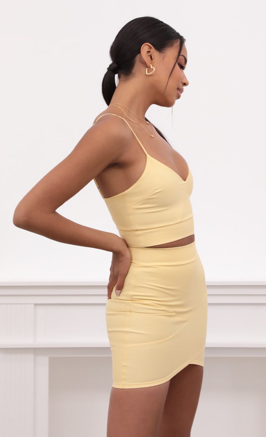 Picture Two Piece Set In Yellow. Source: https://media-img.lucyinthesky.com/data/May21_2/850xAUTO/1V9A2509.JPG