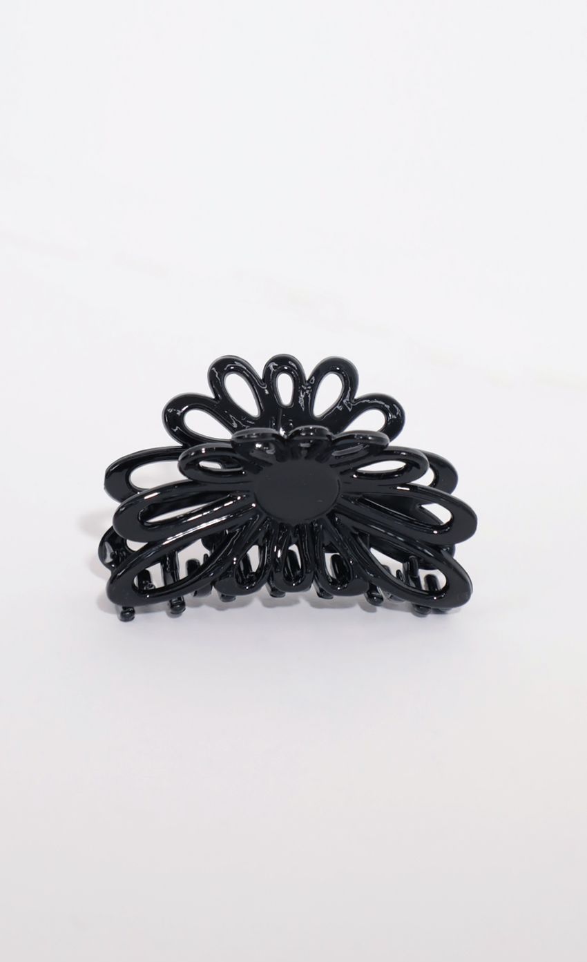 Picture Daisy Hair Clip in Black. Source: https://media-img.lucyinthesky.com/data/May21_2/850xAUTO/AT2A6162.JPG