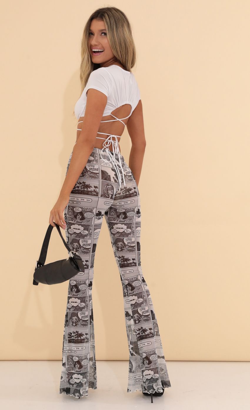 Picture Mesh Pants in Black and White. Source: https://media-img.lucyinthesky.com/data/May22_1/850xAUTO/1V9A0108.JPG