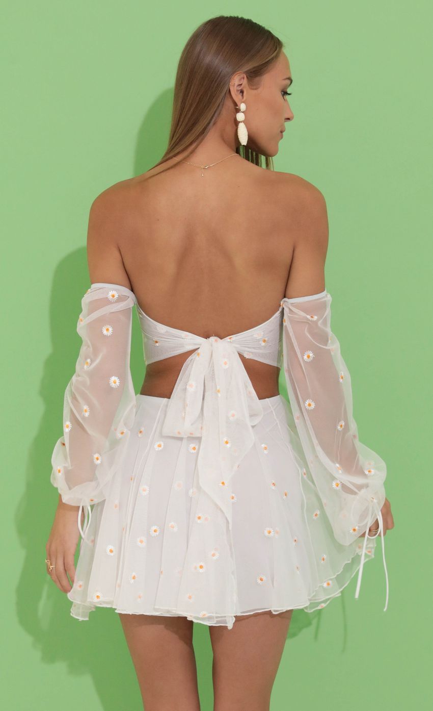 Picture Floral Tulle Two Piece Set in White. Source: https://media-img.lucyinthesky.com/data/May22_2/850xAUTO/1V9A2480.JPG