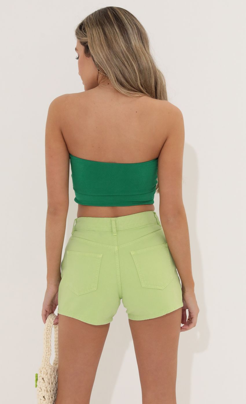 Picture Tube Top in Green. Source: https://media-img.lucyinthesky.com/data/May22_2/850xAUTO/1V9A5190.JPG