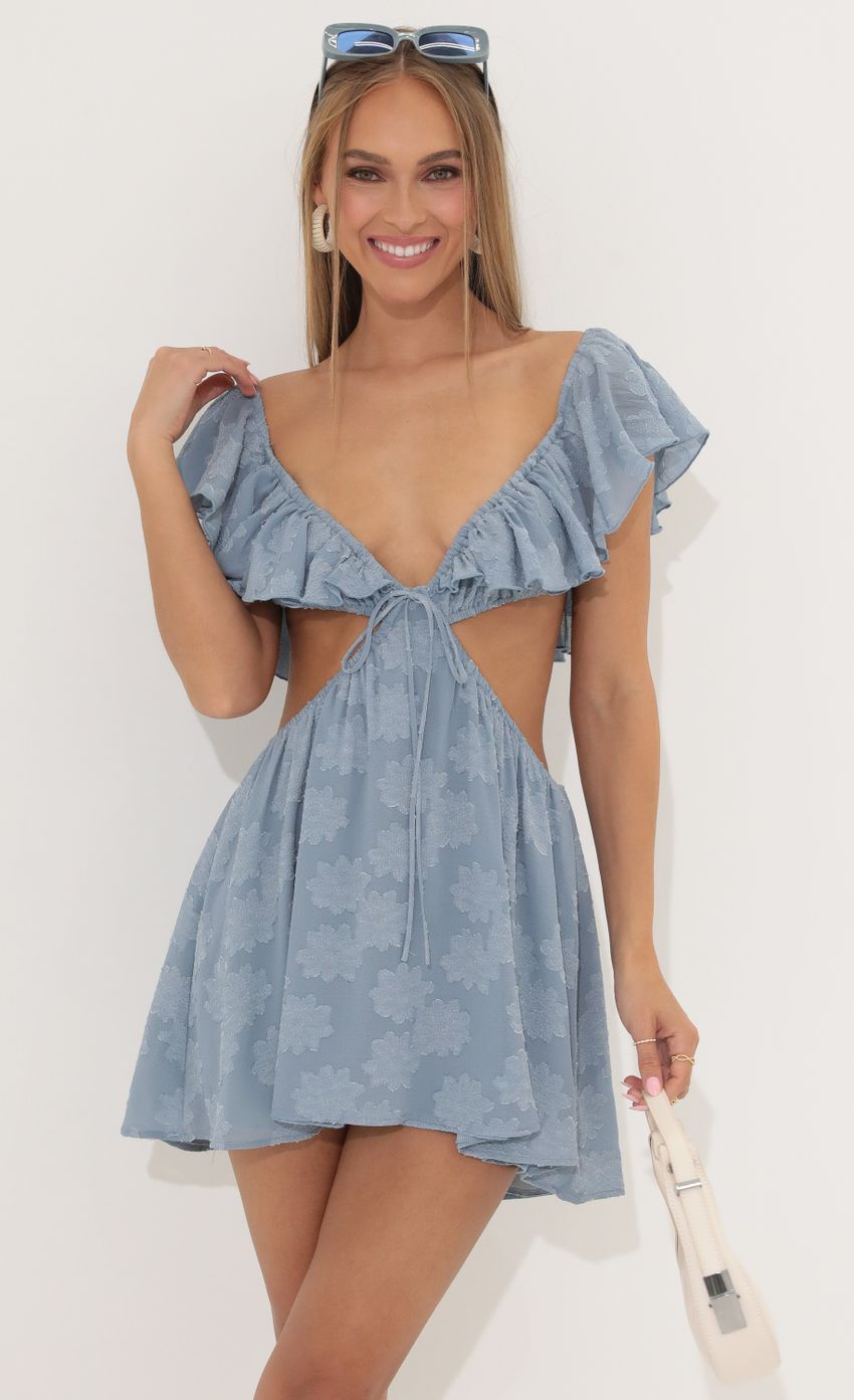 Picture Floral Crepe Dress Blue. Source: https://media-img.lucyinthesky.com/data/May22_2/850xAUTO/1V9A6225.JPG