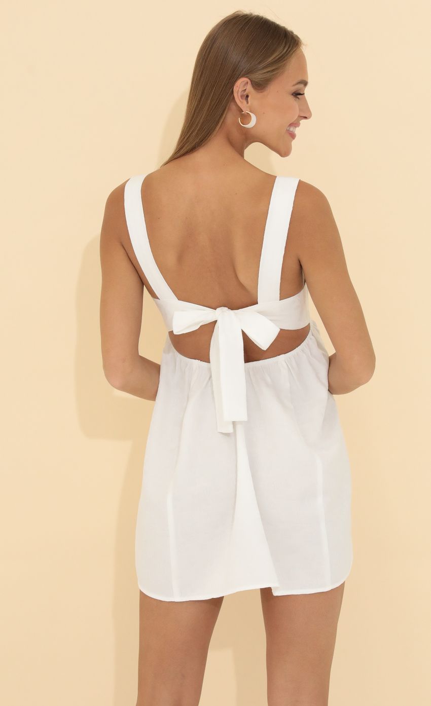 Picture Jacquard Fit and Flare Dress in White. Source: https://media-img.lucyinthesky.com/data/May22_2/850xAUTO/1V9A7085.JPG