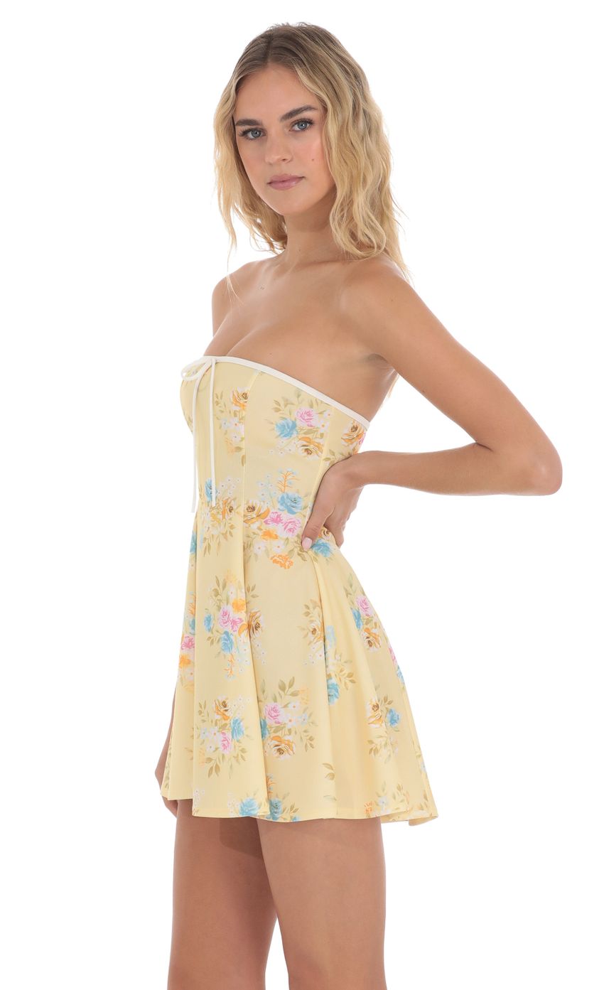 Picture White Trim Floral Fit and Flare Dress in Yellow. Source: https://media-img.lucyinthesky.com/data/May24/850xAUTO/2744bb51-1213-427b-aec4-37ffb786e5a4.jpg