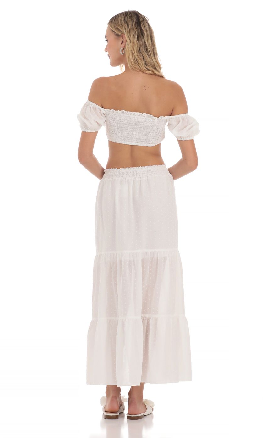 Picture Dotted Puff Sleeve Two Piece Set in White. Source: https://media-img.lucyinthesky.com/data/May24/850xAUTO/2e6eb777-12b4-4937-9d6e-45aca99a2bff.jpg