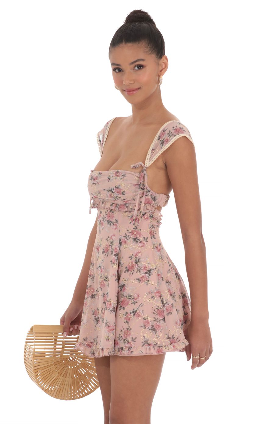 Picture FLoral Chiffon Cap Sleeve Dress in Dusty Rose. Source: https://media-img.lucyinthesky.com/data/May24/850xAUTO/57b2233e-2843-4eda-8db4-1ea6c1380740.jpg
