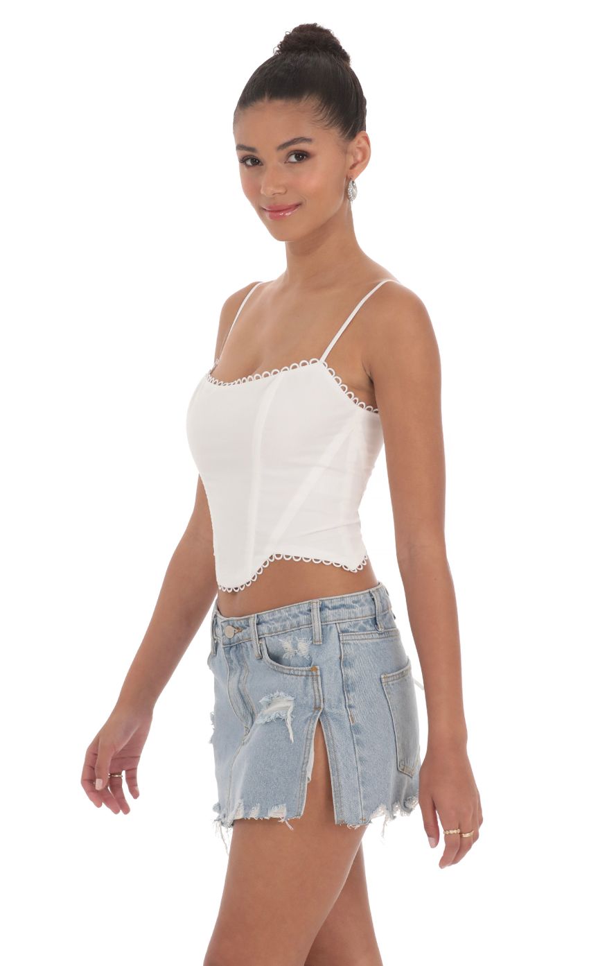 Picture Corset Top in White. Source: https://media-img.lucyinthesky.com/data/May24/850xAUTO/9579fe68-6eb7-4129-8b5c-39478e510137.jpg
