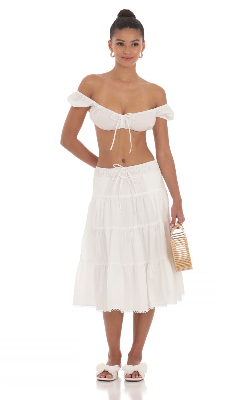 Picture Off Shoulder Crop Top in White. Source: https://media-img.lucyinthesky.com/data/May24/850xAUTO/cf560634-098a-4d1f-9226-f8f80b254245.jpg