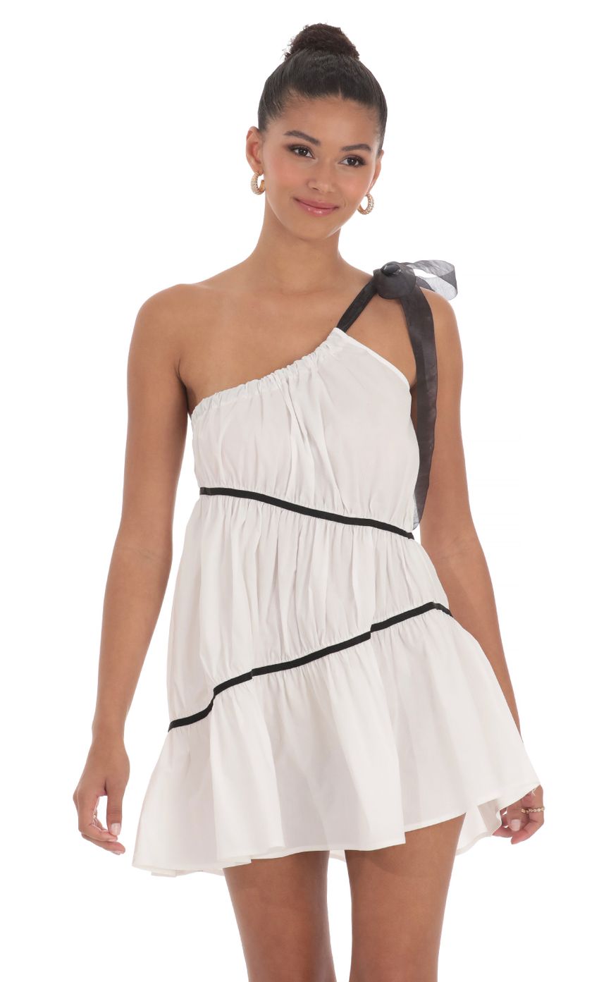 Picture One Shoulder Asymmetrical Ruching Dress in White. Source: https://media-img.lucyinthesky.com/data/May24/850xAUTO/dfd5f08e-057b-4703-9ebb-22a6f8fbbeb5.jpg