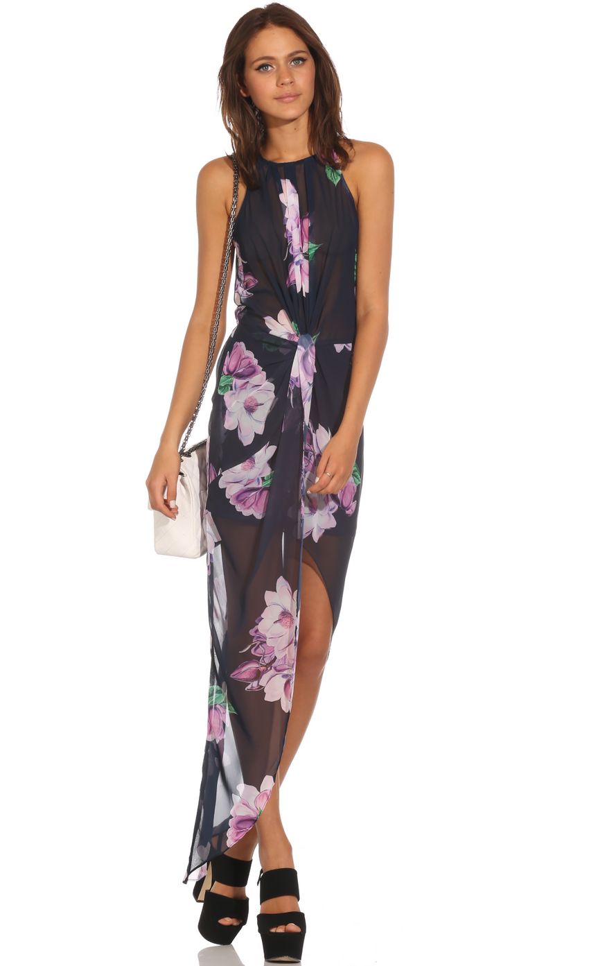 Picture TALK YOU DOWN DRESS IN FLORAL. Source: https://media-img.lucyinthesky.com/data/Nov14_1/850xAUTO/0Y5A1234_COPY.JPG