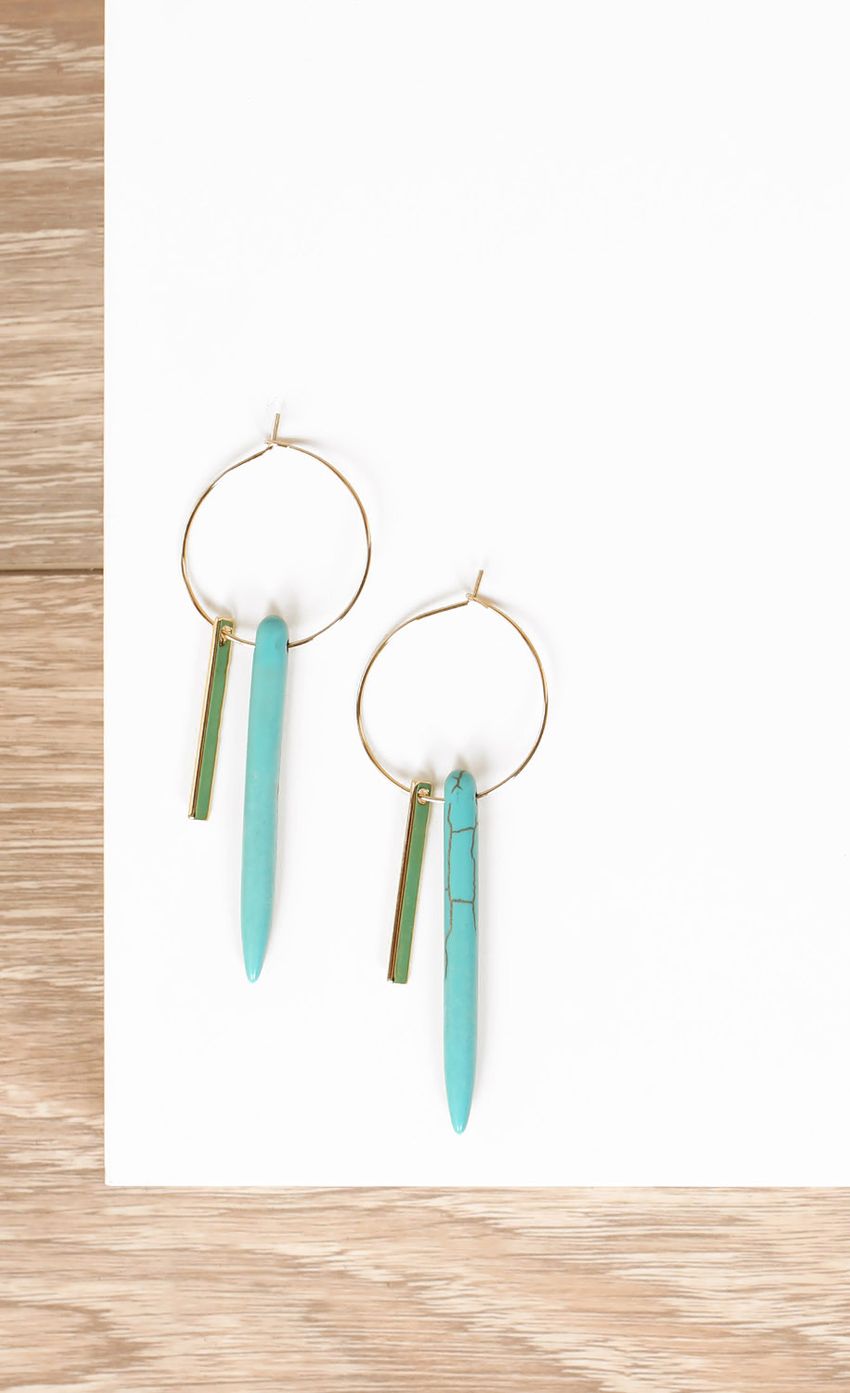 Picture FEEL FOR YOU EARRINGS. Source: https://media-img.lucyinthesky.com/data/Nov14_2/850xAUTO/0Y5A0322.JPG