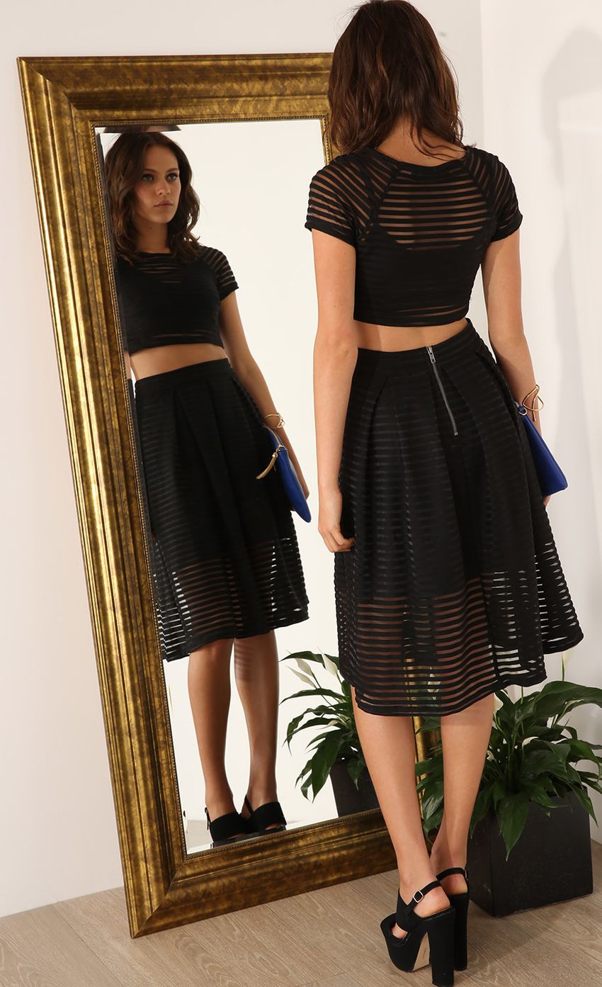 Picture MAKE A MESH SKIRT. Source: https://media-img.lucyinthesky.com/data/Nov14_2/850xAUTO/0Y5A1866.JPG