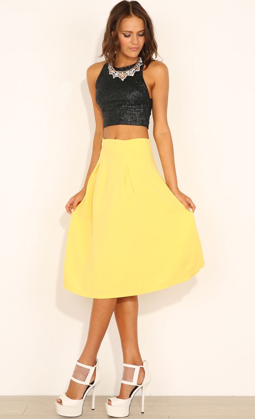 Picture RUNAWAY LOVE SKIRT. Source: https://media-img.lucyinthesky.com/data/Nov14_2/850xAUTO/0Y5A4897.JPG