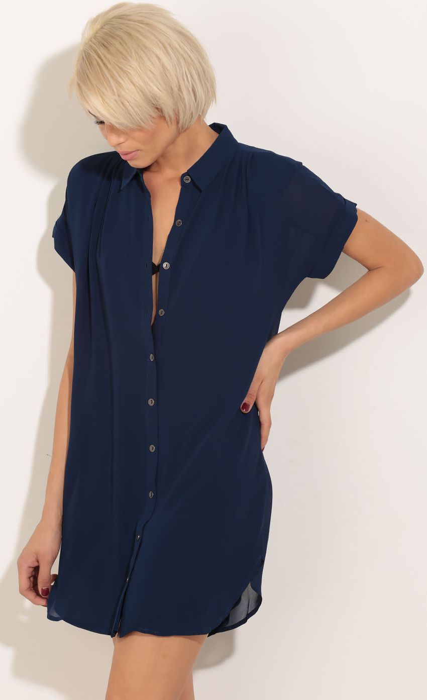 Picture Collared Shirt Dress In Navy. Source: https://media-img.lucyinthesky.com/data/Nov15_1/850xAUTO/0Y5A3338.JPG