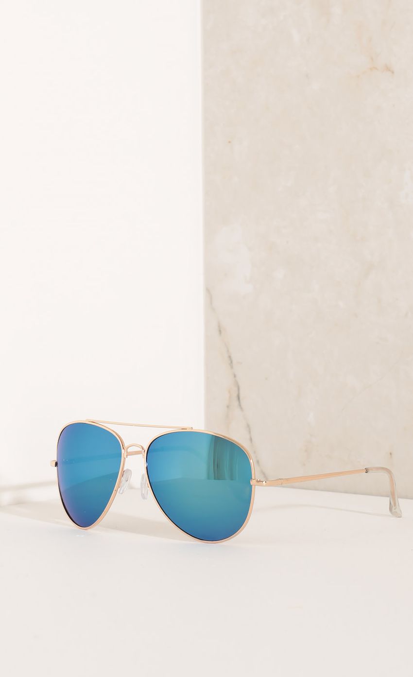 Picture Aviator Sunglasses In Sky Blue. Source: https://media-img.lucyinthesky.com/data/Nov15_2/850xAUTO/0Y5A5852.JPG