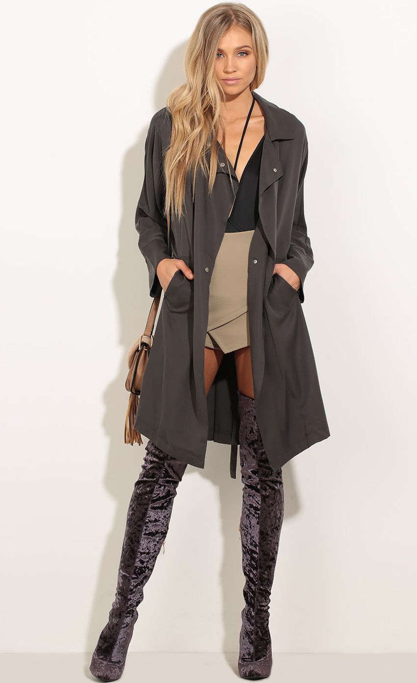 Picture Trench Coat in Charcoal. Source: https://media-img.lucyinthesky.com/data/Nov16_1/850xAUTO/0Y5A8068.JPG