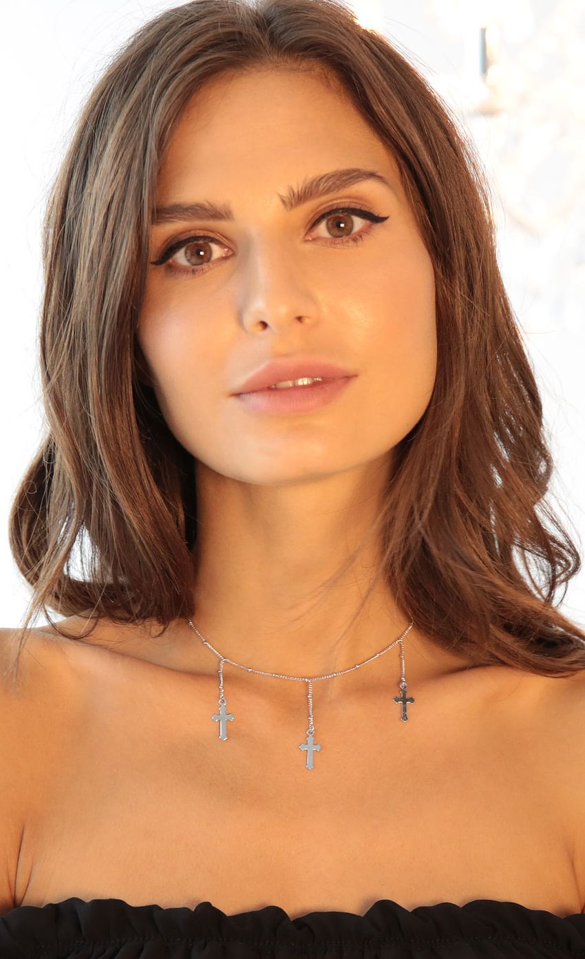 Picture Cross Charm Choker In Silver. Source: https://media-img.lucyinthesky.com/data/Nov17_1/850xAUTO/0Y5A1582SS.JPG