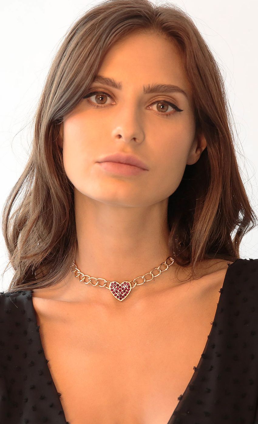 Picture Heart Chain Choker Set In Red. Source: https://media-img.lucyinthesky.com/data/Nov17_1/850xAUTO/0Y5A2059SS.JPG