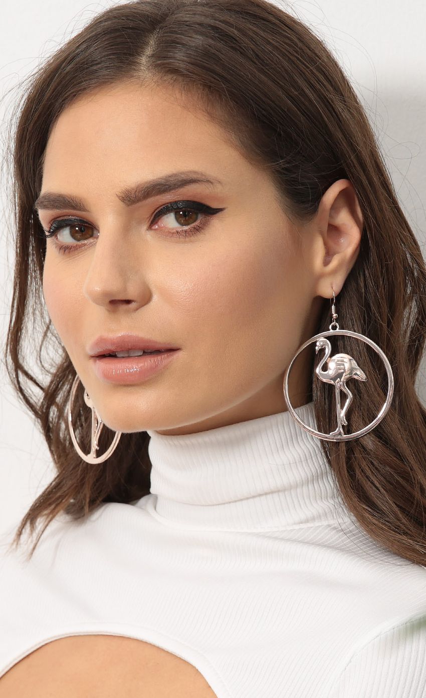 Picture Flamingo Hoops In Gold. Source: https://media-img.lucyinthesky.com/data/Nov17_1/850xAUTO/0Y5A4726SS.JPG