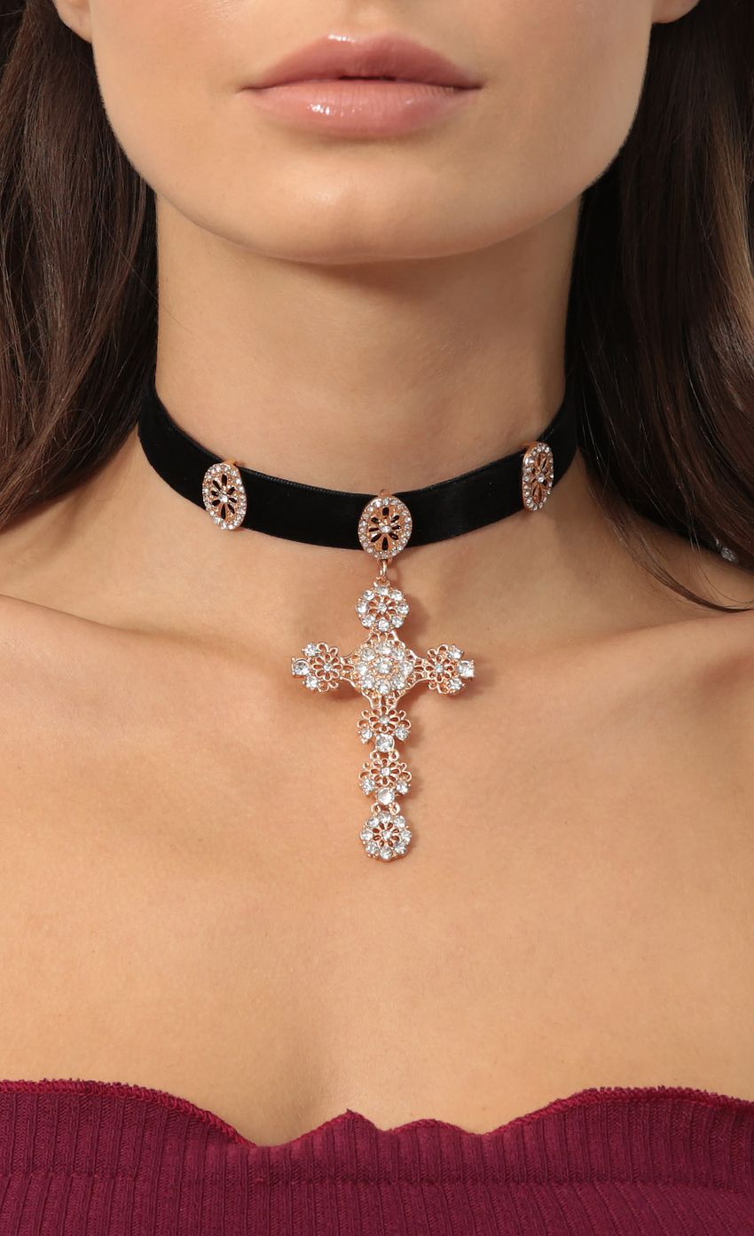 Picture Saint Choker In Velvet Gold. Source: https://media-img.lucyinthesky.com/data/Nov17_1/850xAUTO/0Y5A4867.JPG