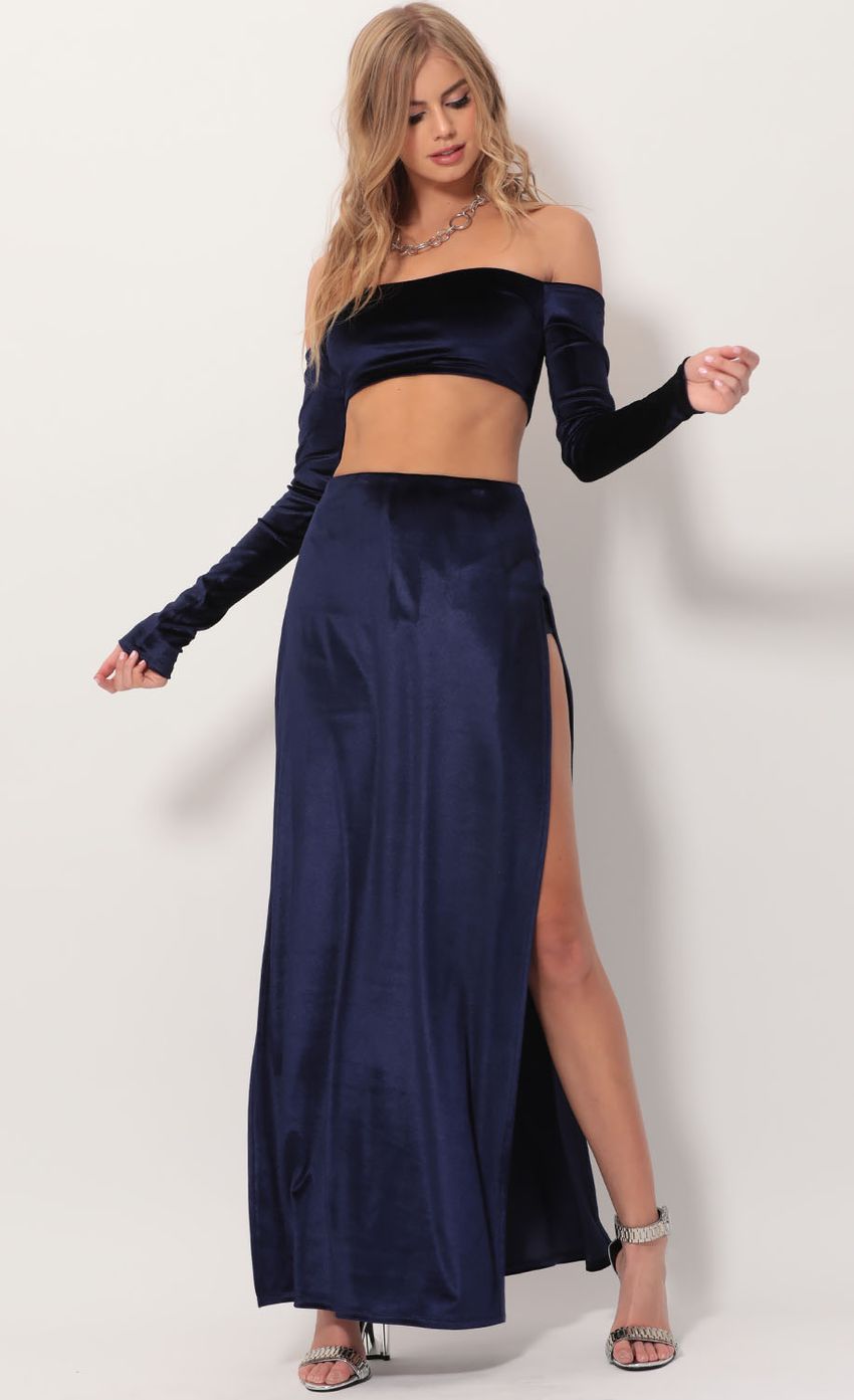 Picture Milan Maxi Set in Navy. Source: https://media-img.lucyinthesky.com/data/Nov19_2/850xAUTO/781A3087.JPG