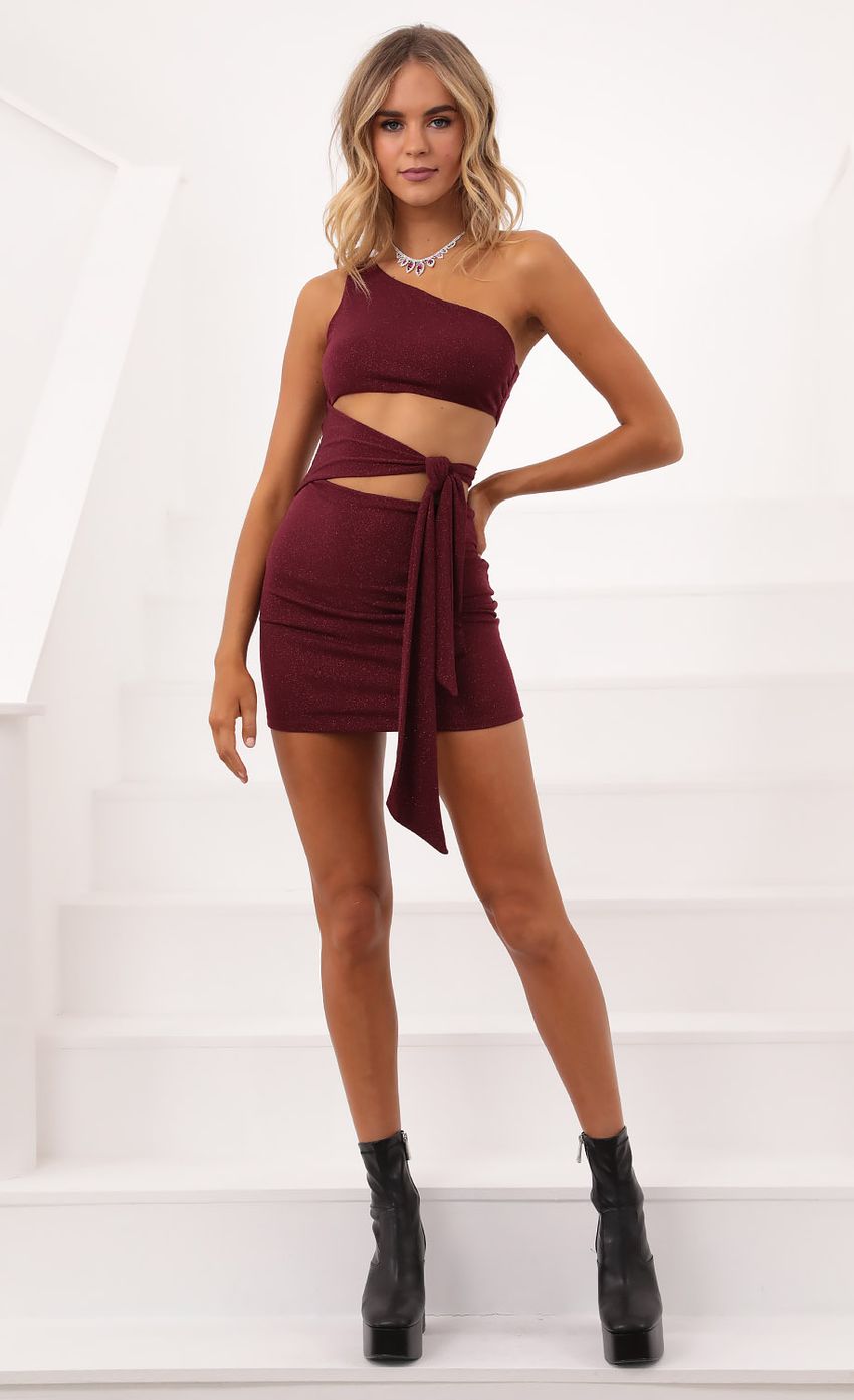 Picture Cutout Dress in Burgundy Shimmer. Source: https://media-img.lucyinthesky.com/data/Nov20_1/850xAUTO/1V9A2918.JPG