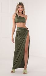 Picture Two Piece Set in Green. Source: https://media-img.lucyinthesky.com/data/Nov21_1/150xAUTO/1V9A0505.JPG