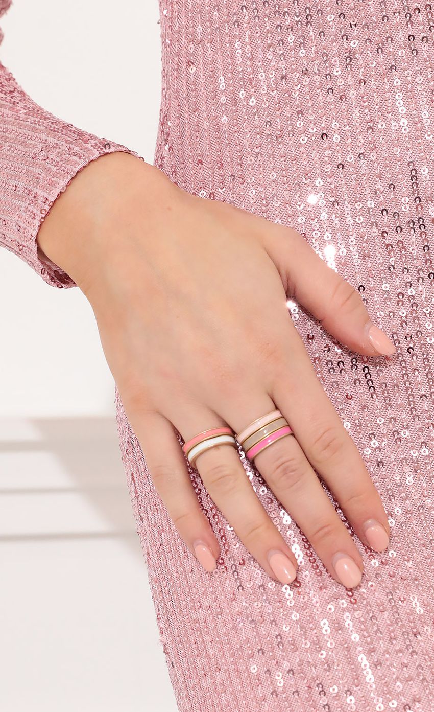 Picture For The Love of Pink Rings in Gold. Source: https://media-img.lucyinthesky.com/data/Nov21_1/850xAUTO/1V9A1737.JPG